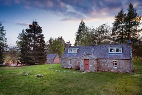 5 bedroom detached house for sale, Croftmaquien, Nethy Bridge