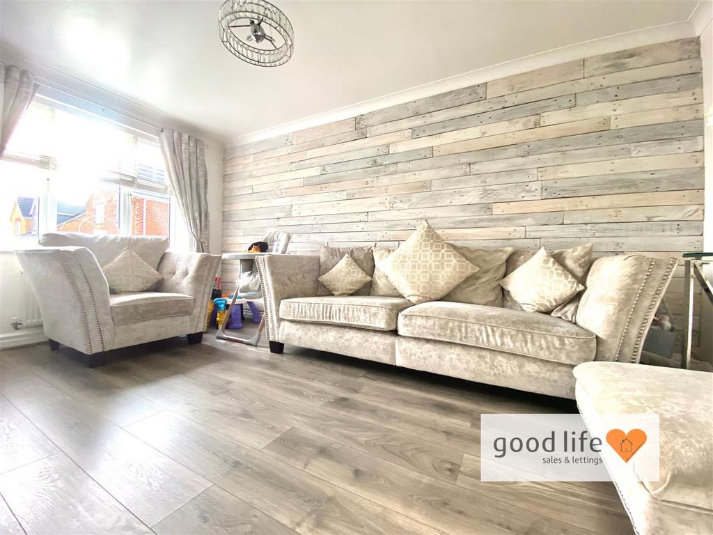 20241112 131634787 i OS56halesworthdrive.jpg