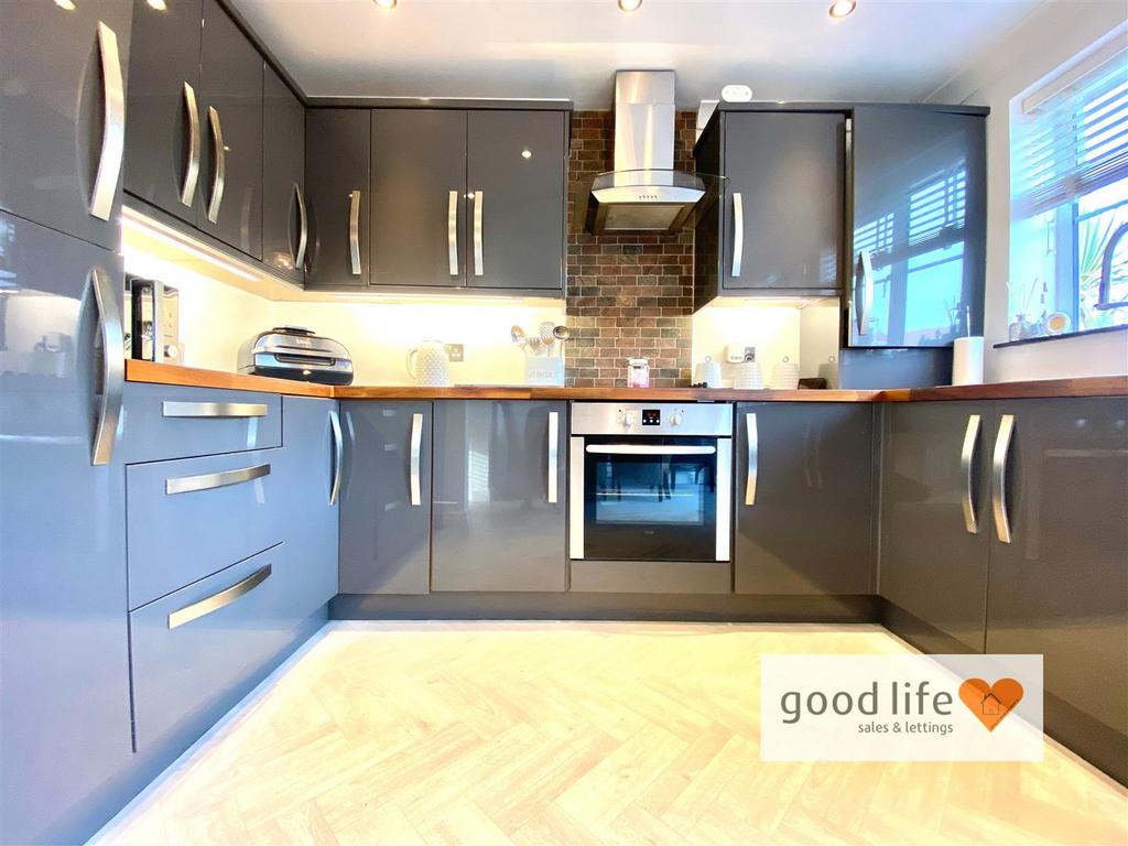 20241112 131811381 i OS56halesworthdrive.jpg
