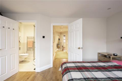 54 Elderfield Place, London, SW17 6ED
