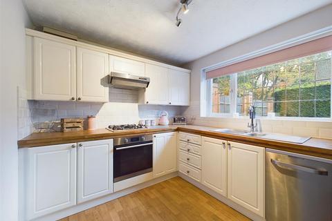 6 Tree View Close, Arnold, Nottingham, NG5 8SP