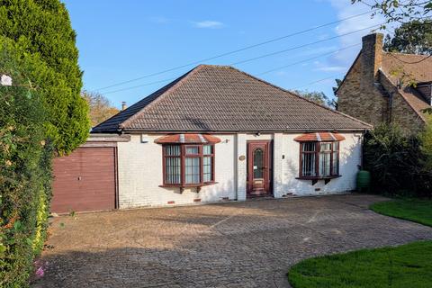 2 bedroom detached bungalow for sale, KILN ROAD, FAREHAM. GUIDE PRICE £400,000 - £425,000.