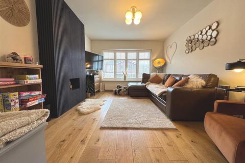 5 Ashcombe Way, Leek, ST13 5SD