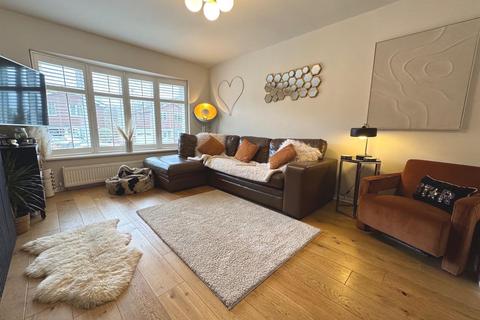 5 Ashcombe Way, Leek, ST13 5SD