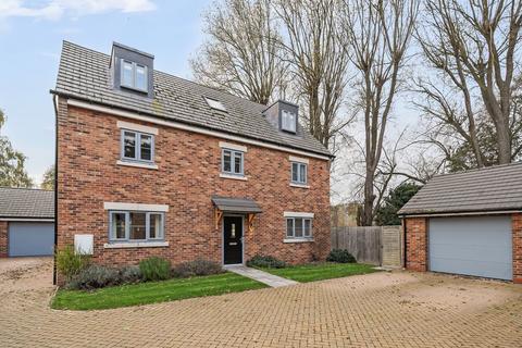 5 bedroom detached house for sale, Scotgrange Meadow, Shefford, SG17