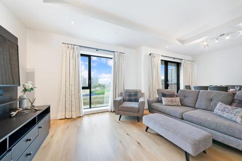 2 bedroom apartment to rent, Globe House, London City Island, London, E14