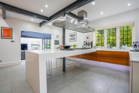 21 Dunkeld Road, Bournemouth, BH3 7EN
