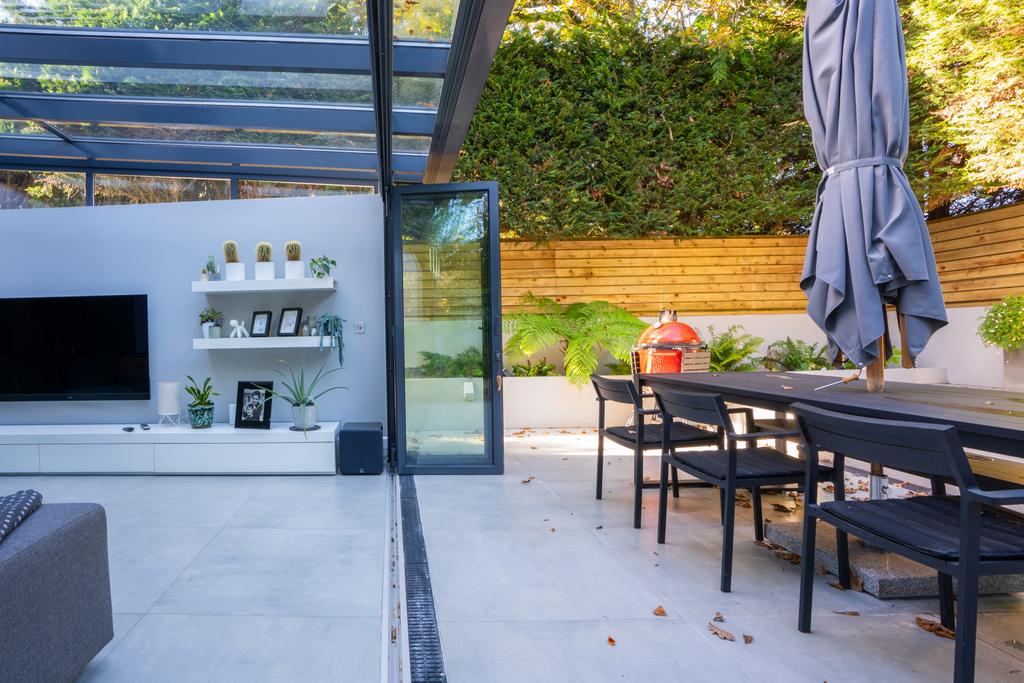 Indoor/Outdoor