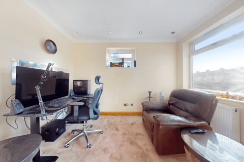 6 bedroom end of terrace house for sale, Eastern Avenue, Ilford, IG2