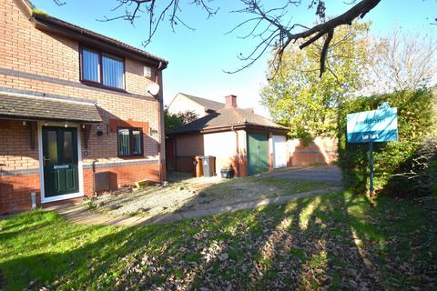 2 bedroom semi-detached house to rent, Banksia Close, Tiverton, Devon, EX16