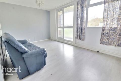 2 bedroom flat to rent, Lodge Hill Lane, ROCHESTER