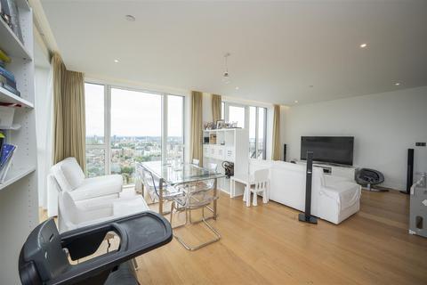 3 bedroom apartment to rent, Vaughan Way, London E1W