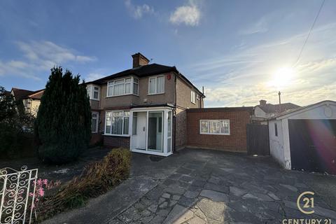 4 bedroom semi-detached house to rent, Orchard Avenue, HOUNSLOW TW5