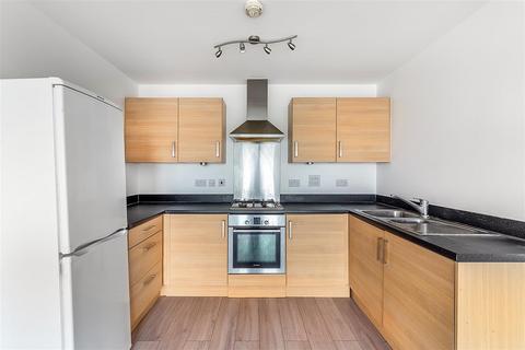 2 bedroom flat for sale, Fortune Avenue, Edgware HA8