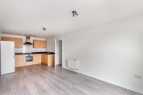 2 bedroom flat for sale, Fortune Avenue, Edgware HA8