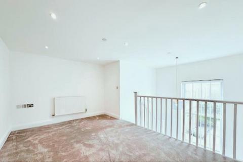 2 bedroom apartment to rent, Royal Drive, London, N11