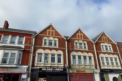 Studio to rent, 16 Broad Street, Barry, The Vale Of Glamorgan. CF62 7AB