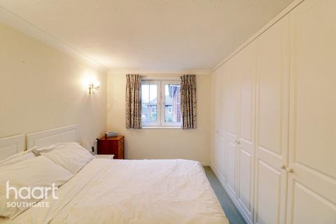 2 bedroom apartment for sale, Avenue Road, London