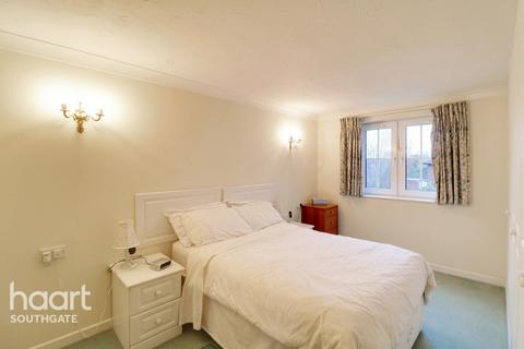 2 bedroom apartment for sale, Avenue Road, London