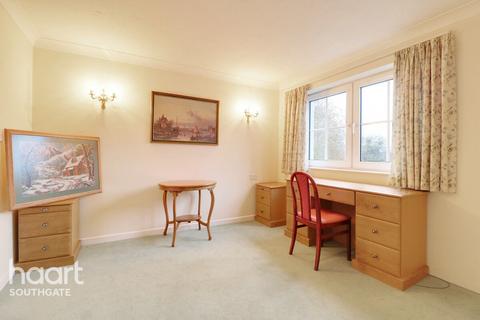 2 bedroom apartment for sale, Avenue Road, London