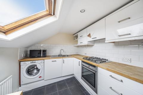 1 bedroom flat to rent, Lysias Road Balham SW12