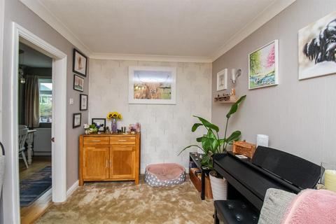 3 bedroom terraced house for sale, Southdale Road, Ossett WF5