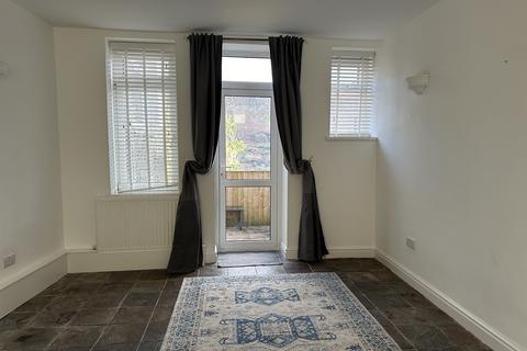 106 Cyfyng Road, Ystalyfera, Swansea, SA9 2BT