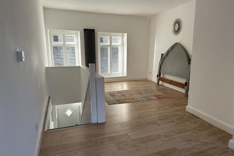 106 Cyfyng Road, Ystalyfera, Swansea, SA9 2BT