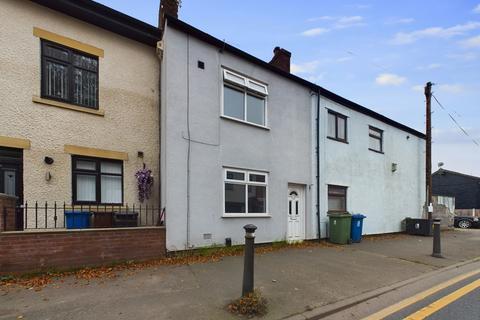 2 bedroom terraced house to rent, Higher Green Lane, Manchester M29