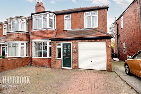 4 bedroom semi-detached house for sale, Limes Way, Gawber