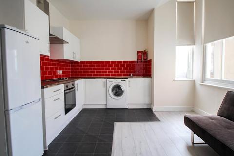 Studio to rent, Apt 3A, 31 Clarendon Road #931863