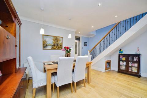 4 bedroom terraced house for sale, Ravensbourne Avenue, Beckenham BR3