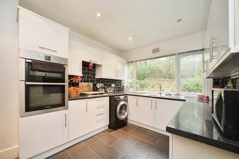 210b Ravensbourne Avenue, Beckenham, BR3 5HG