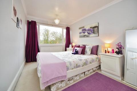 210b Ravensbourne Avenue, Beckenham, BR3 5HG