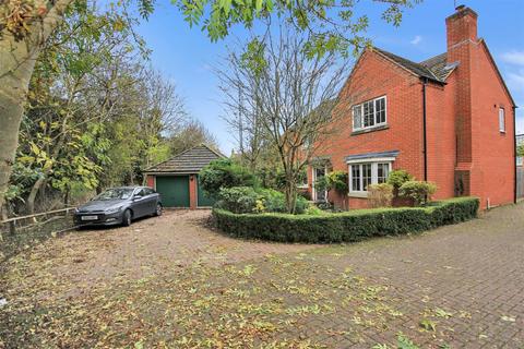 4 bedroom detached house for sale, Crane Close, Rushden NN10