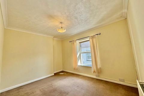 2 bedroom end of terrace house to rent, Brent Road, Paignton, TQ3 3AR