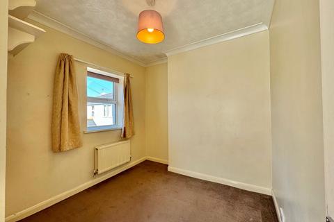 2 bedroom end of terrace house to rent, Brent Road, Paignton, TQ3 3AR