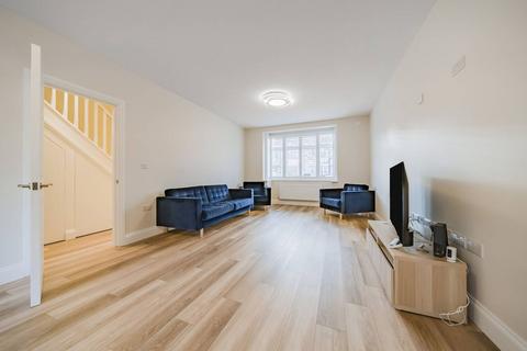 4 bedroom terraced house to rent, Colwood Gardens, Colliers Wood, London, SW19