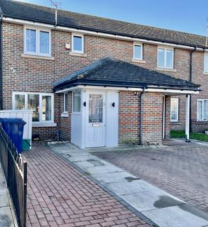 3 bedroom terraced house for sale, Cookham Close, Southall, Greater London, UB2