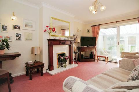 2 bedroom semi-detached bungalow for sale, Priesthorpe Road, Farsley, Pudsey