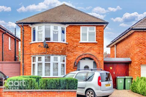 4 bedroom detached house for sale, Chislehurst Avenue, Leicester