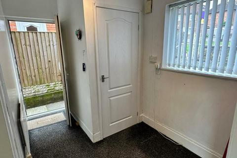96 Brackenfield Avenue, Stoke-on-trent, ST2 0DG