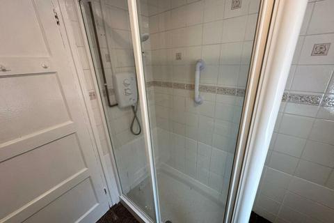 96 Brackenfield Avenue, Stoke-on-trent, ST2 0DG