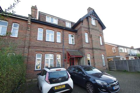 2 bedroom apartment to rent, Park Road, WATFORD, WD17