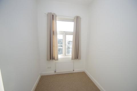 2 bedroom apartment to rent, Park Road, WATFORD, WD17