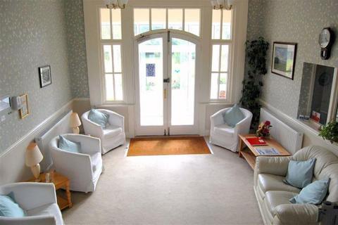 2 bedroom retirement property for sale, Deganwy Road, Llanrhos, Llandudno