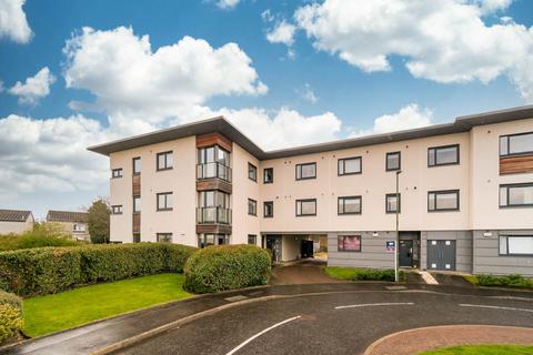 3 bedroom flat to rent, Burnbrae Place, Corstorphine, Edinburgh