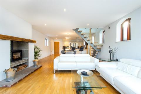 4 bedroom barn conversion for sale, Barwick Road, Leeds LS25