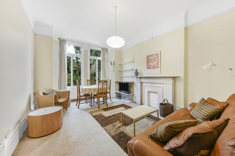 4 bedroom flat to rent, Primrose Gardens, Belsize Park, London