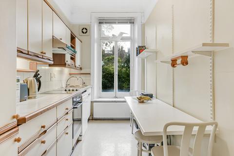 4 bedroom flat to rent, Primrose Gardens, Belsize Park, London